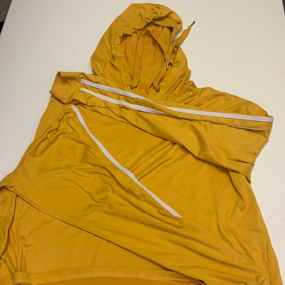 Hooded and cropped cute mustard yellow Jodie